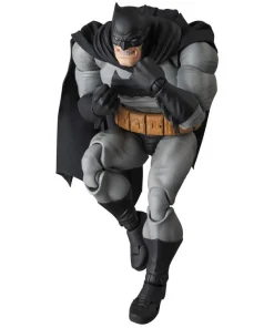 MAFEX No. 106 Batman