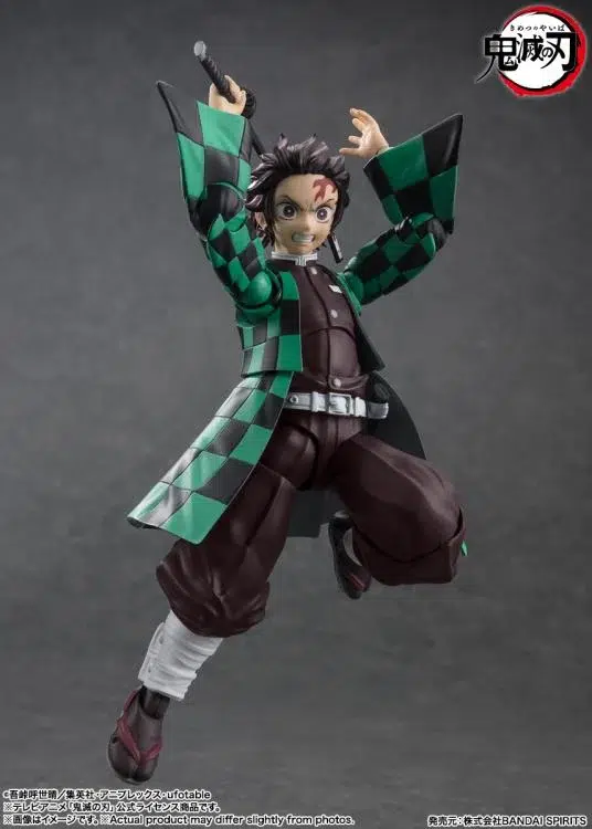 Demon Slayer: Kimetsu no Yaiba Tanjiro Kamado Action Figure - Image 3