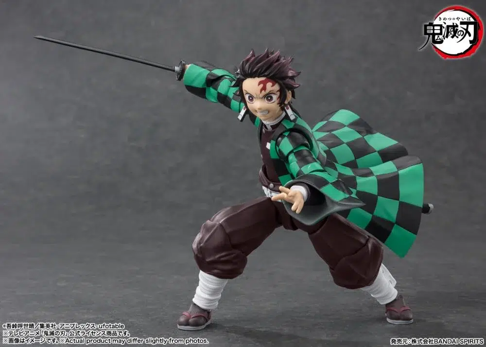 Demon Slayer: Kimetsu no Yaiba Tanjiro Kamado Action Figure - Image 4