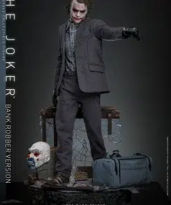 The Joker (Bank Robber Version) DX50 1/6th Scale Collectible Figure - Image 4
