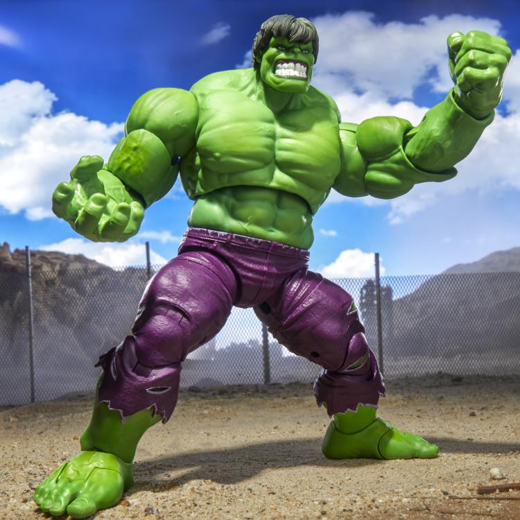 Marvel Legends Maximum Series Deluxe Hulk Action Figure - Image 8